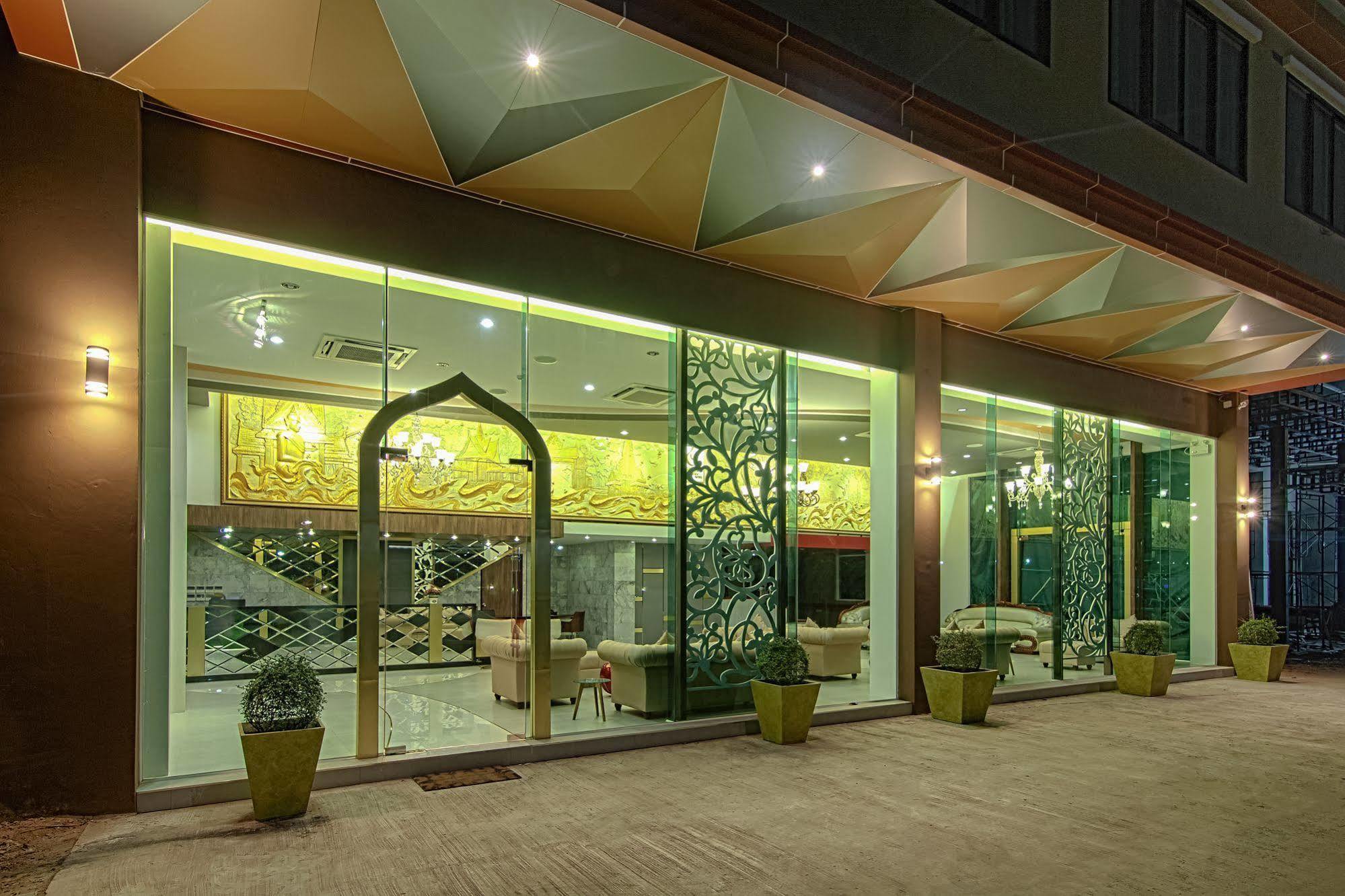 Gallery Design - Sha Extra Plus Sisaket Екстериор снимка
